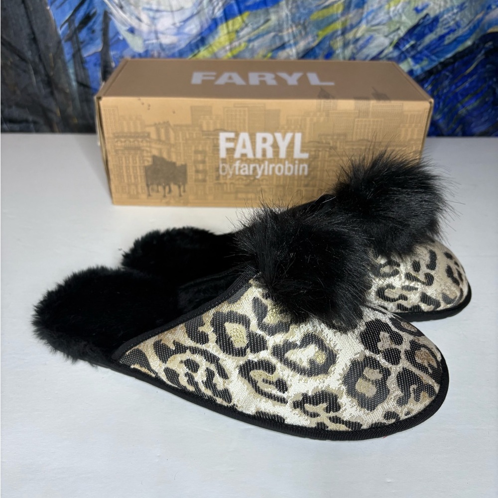 New in Box Slippers Leopard Puff Faryl Size 9 Clarissa